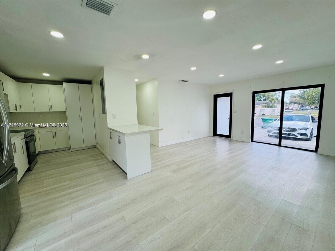 Foto principal - 2983 NW 191st Terrace