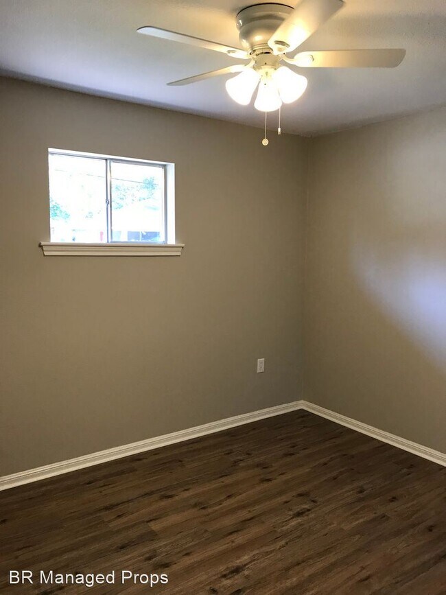 Foto del edificio - 5 br, 3 bath House - 1702 S. Park Ave.