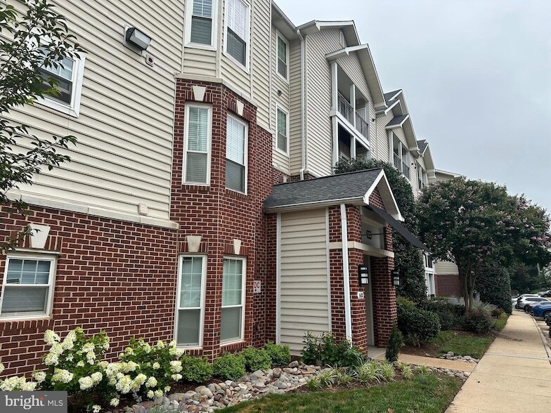 Primary Photo - 1600 Spring Gate Dr.