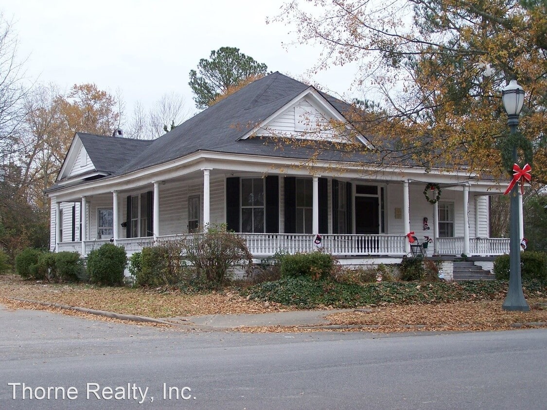 Primary Photo - 101 E Johnston St