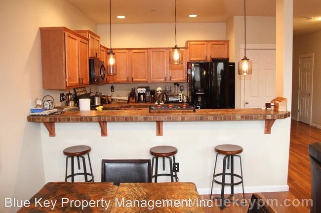 Building Photo - 15800 SW Kingfisher Ln