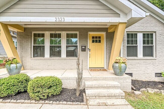Building Photo - Charming 3BD/2BA Bungalow in Druid Hills!