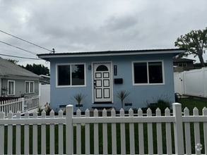 Building Photo - 4110 E Wilton St