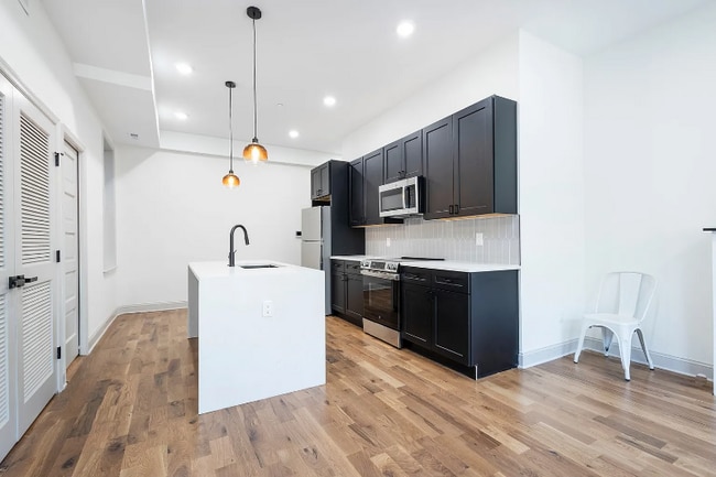 Building Photo - 2229 N 33rd St