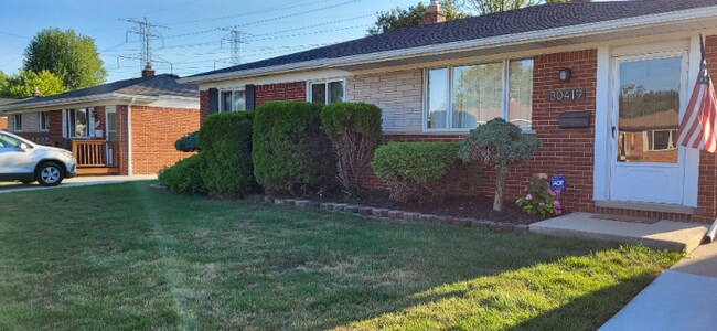 Building Photo - 30419 Iroquois Dr