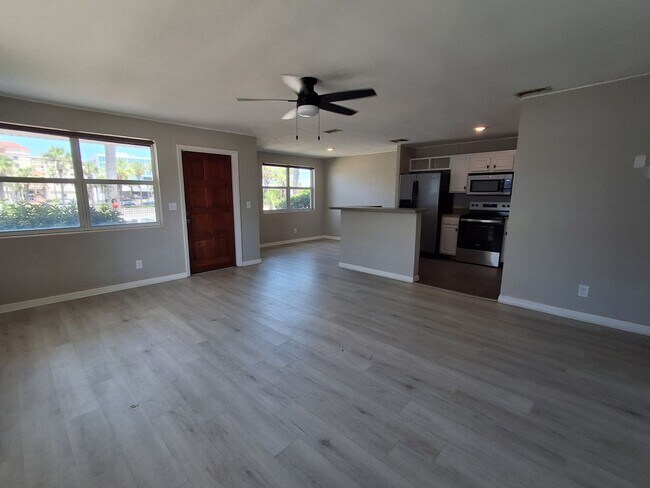 Foto del edificio - 927 N Grandview Ave