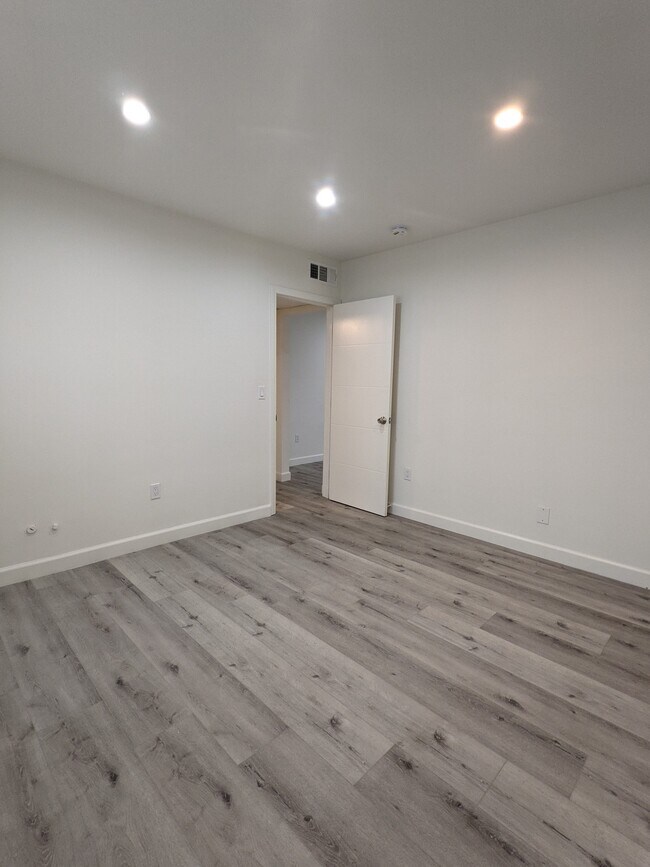 Foto del edificio - 5529 Bonner Ave