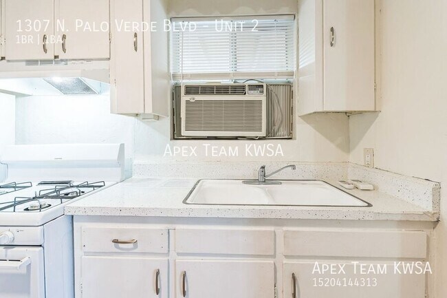 Foto del edificio - 1307 N Palo Verde Blvd