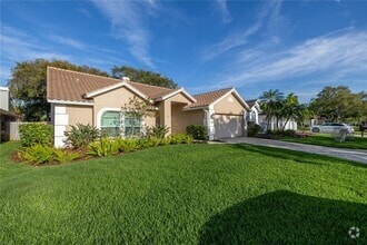 Building Photo - 4832 Queen Palm Terrace NE