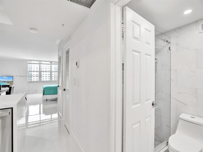 Foto del edificio - 2501 S Ocean Dr