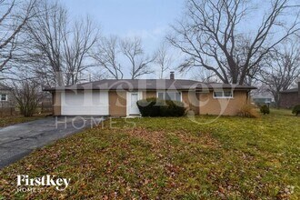Building Photo - 6616 Oakview Dr N