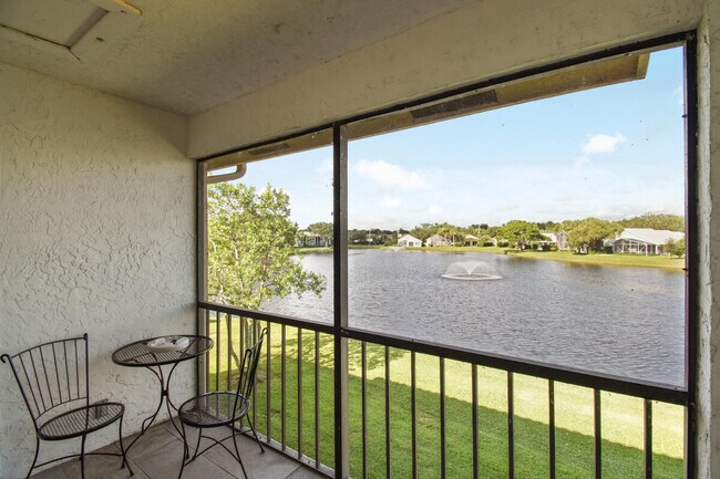 Foto del edificio - 12829 Briarlake Dr