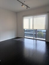 Interior Photo - 801 North