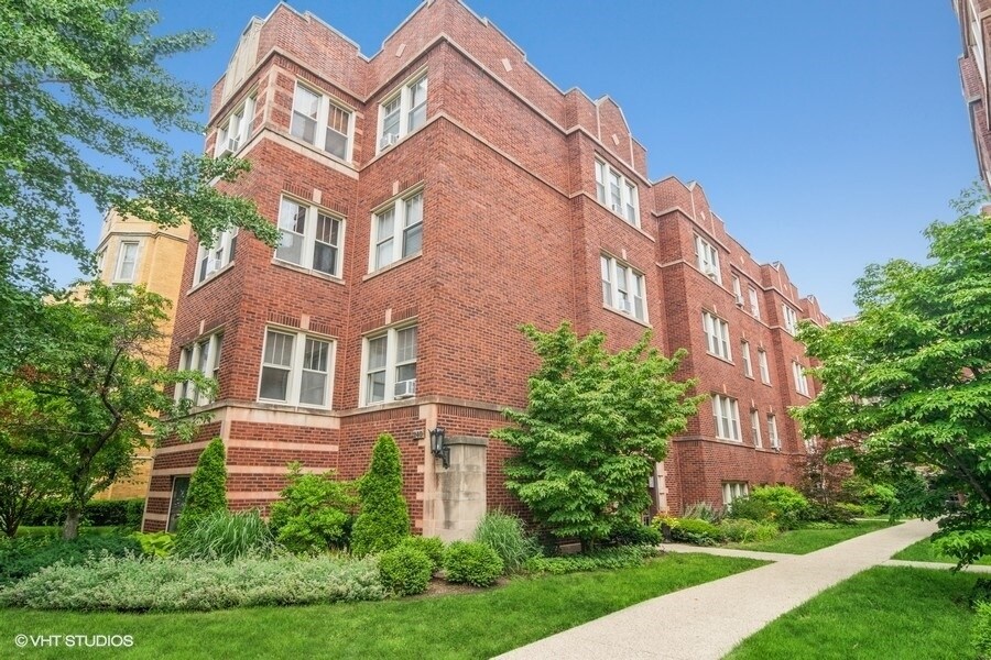 Primary Photo - 240 S Maple Ave