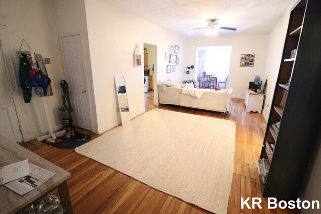 Building Photo - 17 Egremont Rd