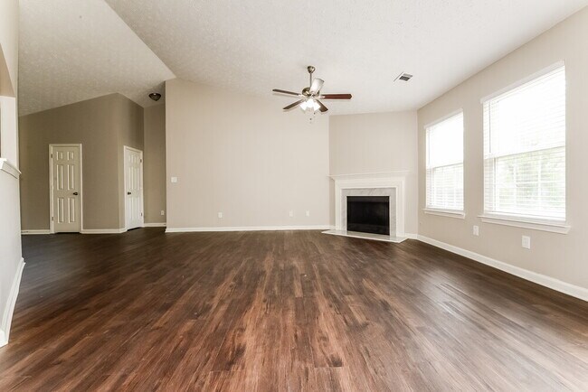 Building Photo - 1180 Eatonton Way