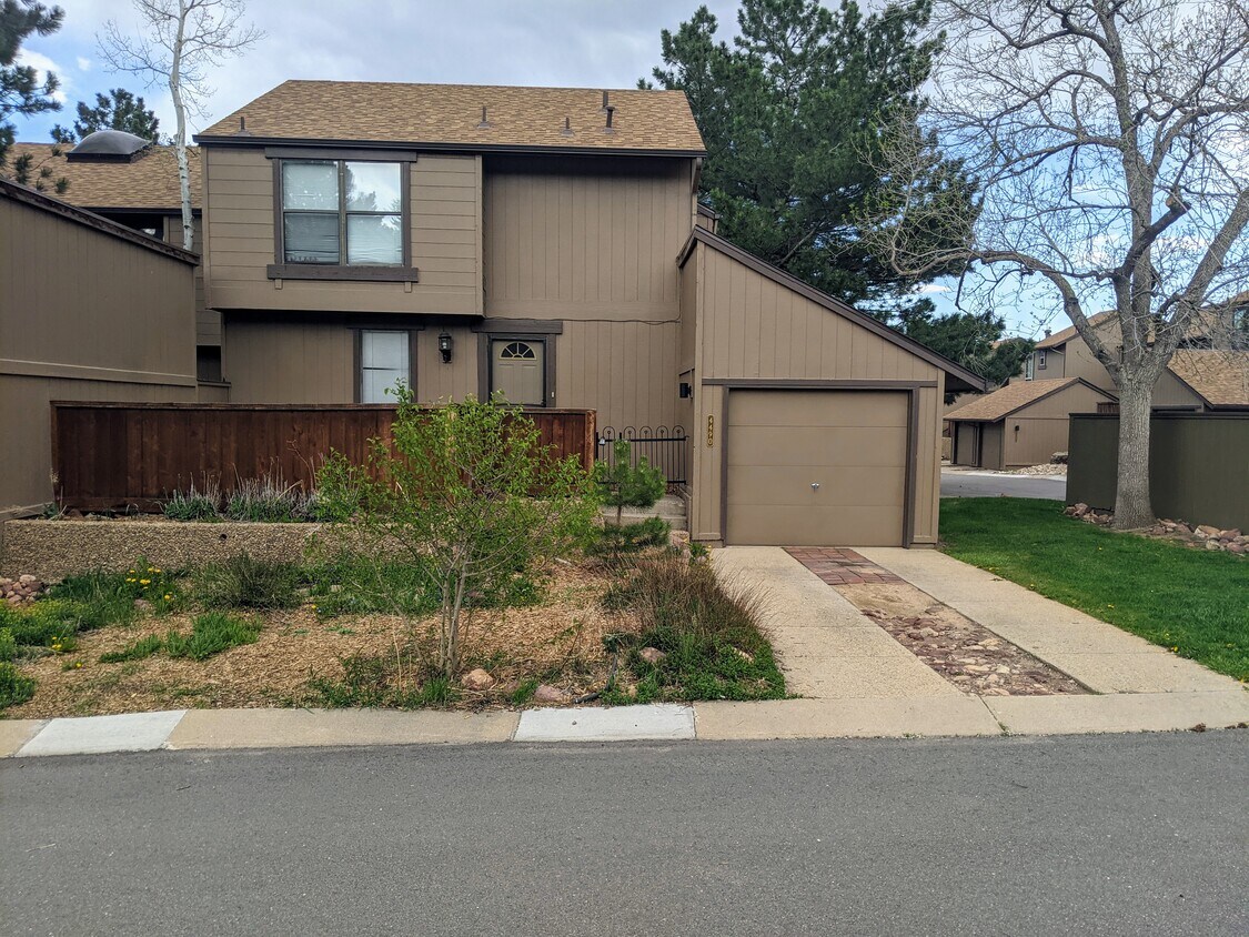 4490 Greenbriar Blvd, Boulder, CO 80305 Townhome Rentals in Boulder
