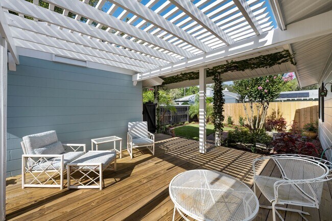 Foto del edificio - Charming College Park Bungelow