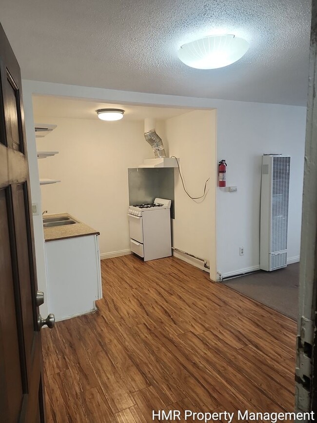 Foto del edificio - 4604 Durfee Ave