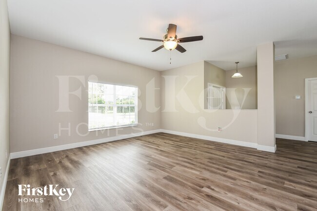 Foto del edificio - 835 SW 17th Terrace