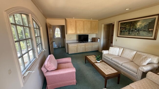 Foto del edificio - 1035a Deanna Drive, Furnished 1bd in a Fantastic Location
