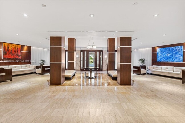 Foto del edificio - 2451 Brickell Ave