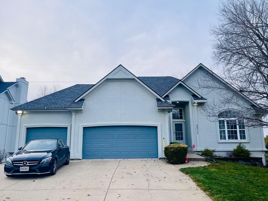 Foto principal - 5912 NE Turquoise Dr
