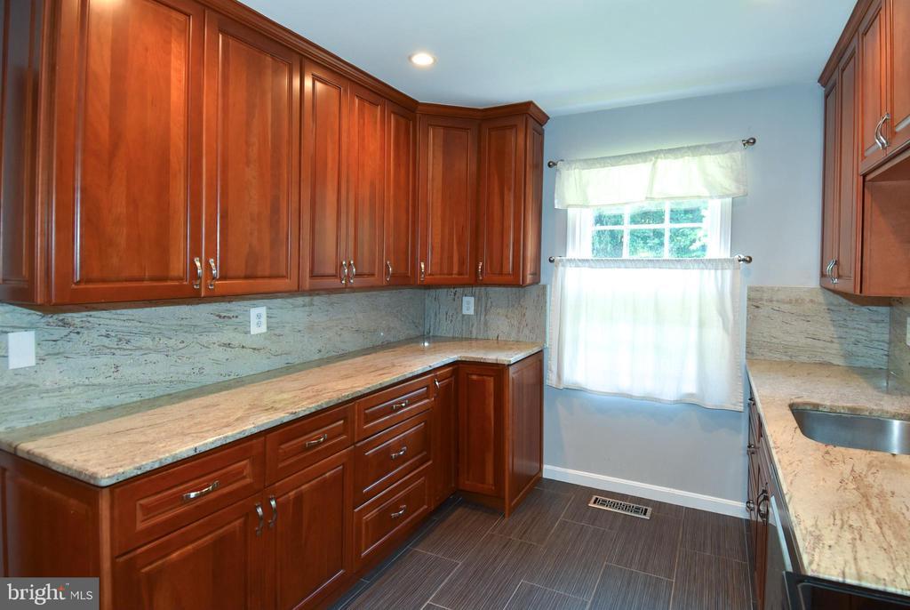 Foto principal - 5920 Langton Dr