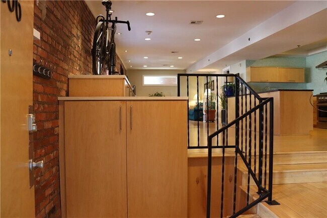 Foto del edificio - 339 N West Ave