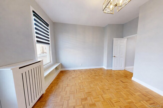 Building Photo - 7-87 Woodward Ave