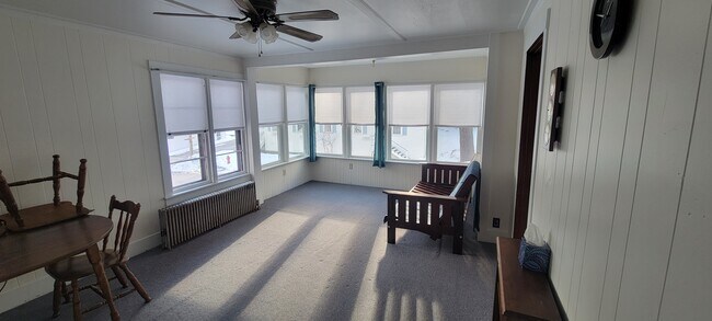 Building Photo - 361 Lakeside Ave