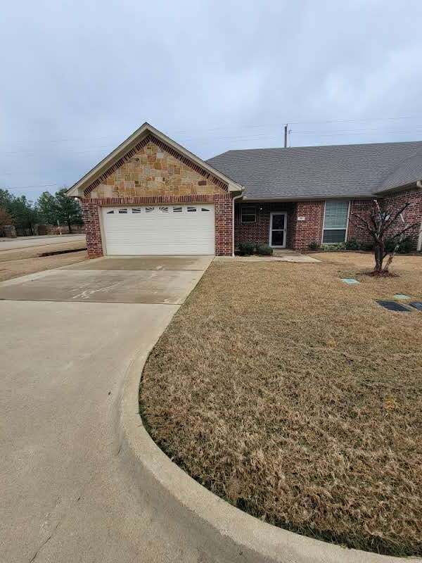 Foto principal - 104 Letha Ct