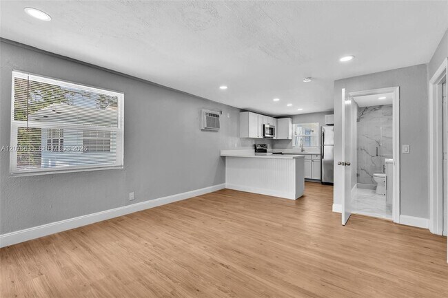Foto del edificio - 163 NW 40th St