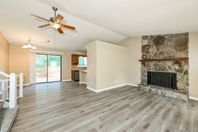 Building Photo - 5088 Phillip Ct