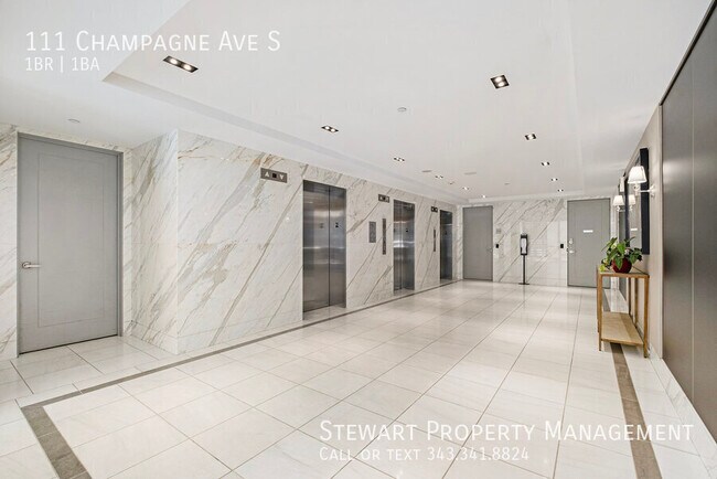 Photo du bâtiment - 111 Champagne Ave S