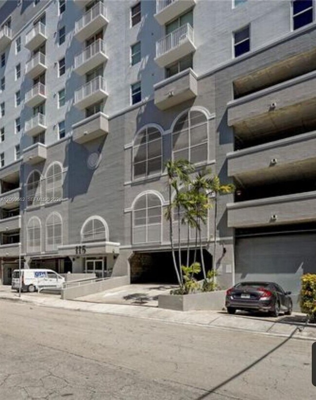 Foto del edificio - 115 SW 11th St