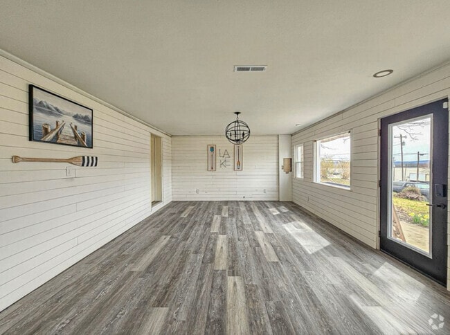 Building Photo - 1123 OH-552