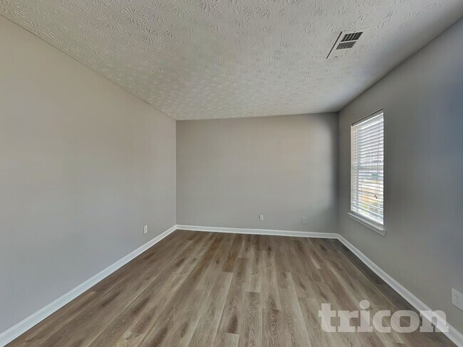 Foto del edificio - 5730 Wellborn Creek Dr