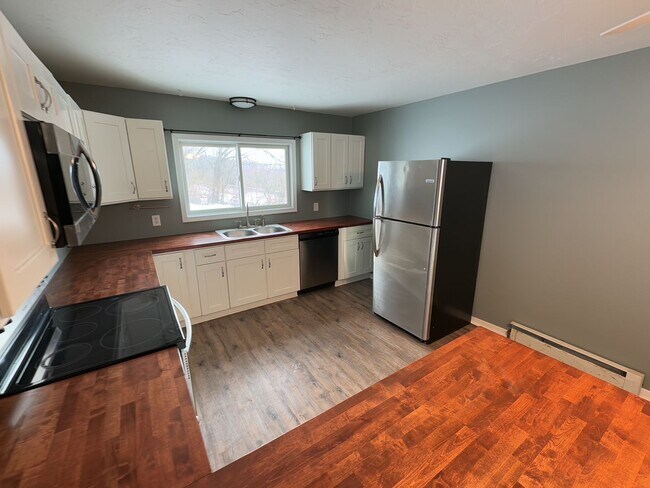 Building Photo - 4672 Myers Rd