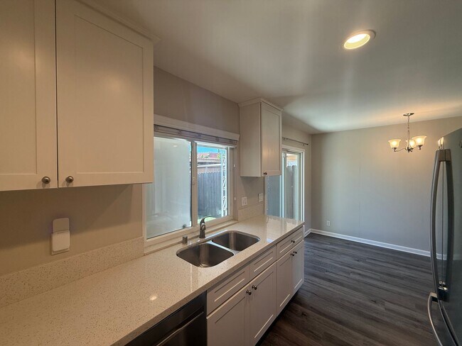 Foto del edificio - Great 2B/1BA Townhome in Escondido!