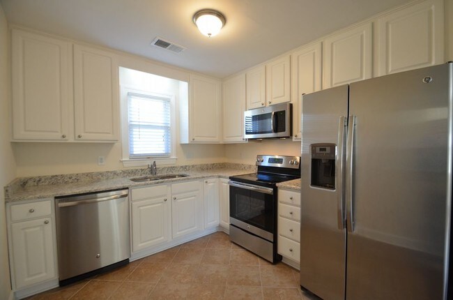 Building Photo - 319 Longleaf Rd