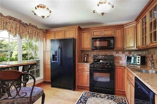 Foto del edificio - 45 Tall Oaks Ct