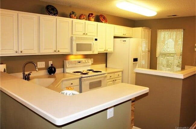 Building Photo - 11820 Kevin Henry Pl