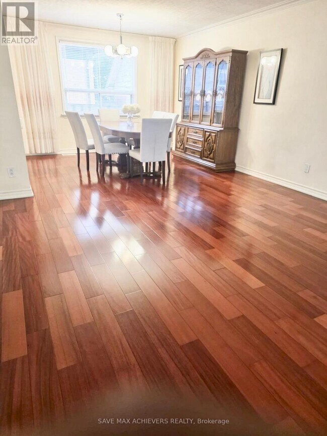 Photo du bâtiment - 2 Coolhurst Dr