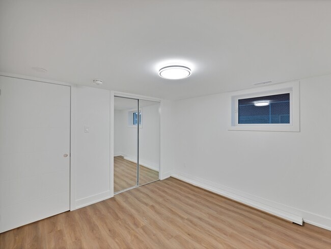 Photo du bâtiment - 167 Rosedale Ave