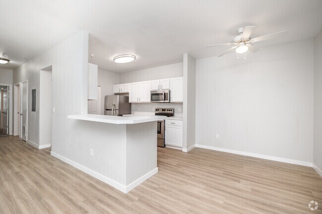 Interior Photo - Selway