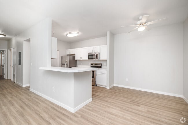 Interior Photo - Selway