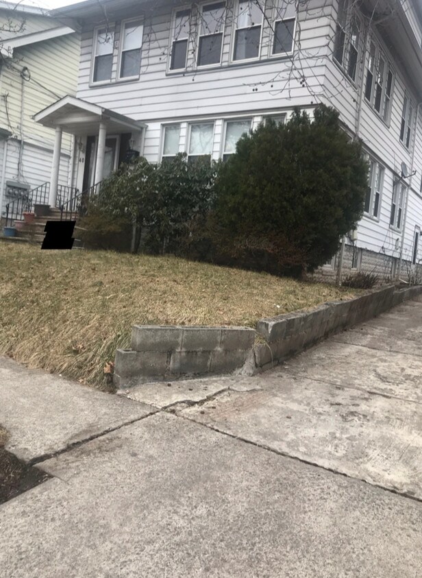 Primary Photo - 40 Meadowbrook Pl