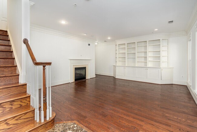 Foto del edificio - 720 Carpenter Rd