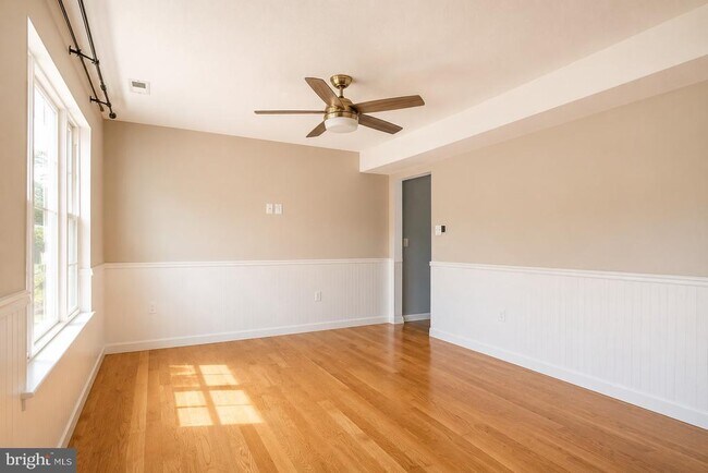 Foto del edificio - 501 Emily Ln